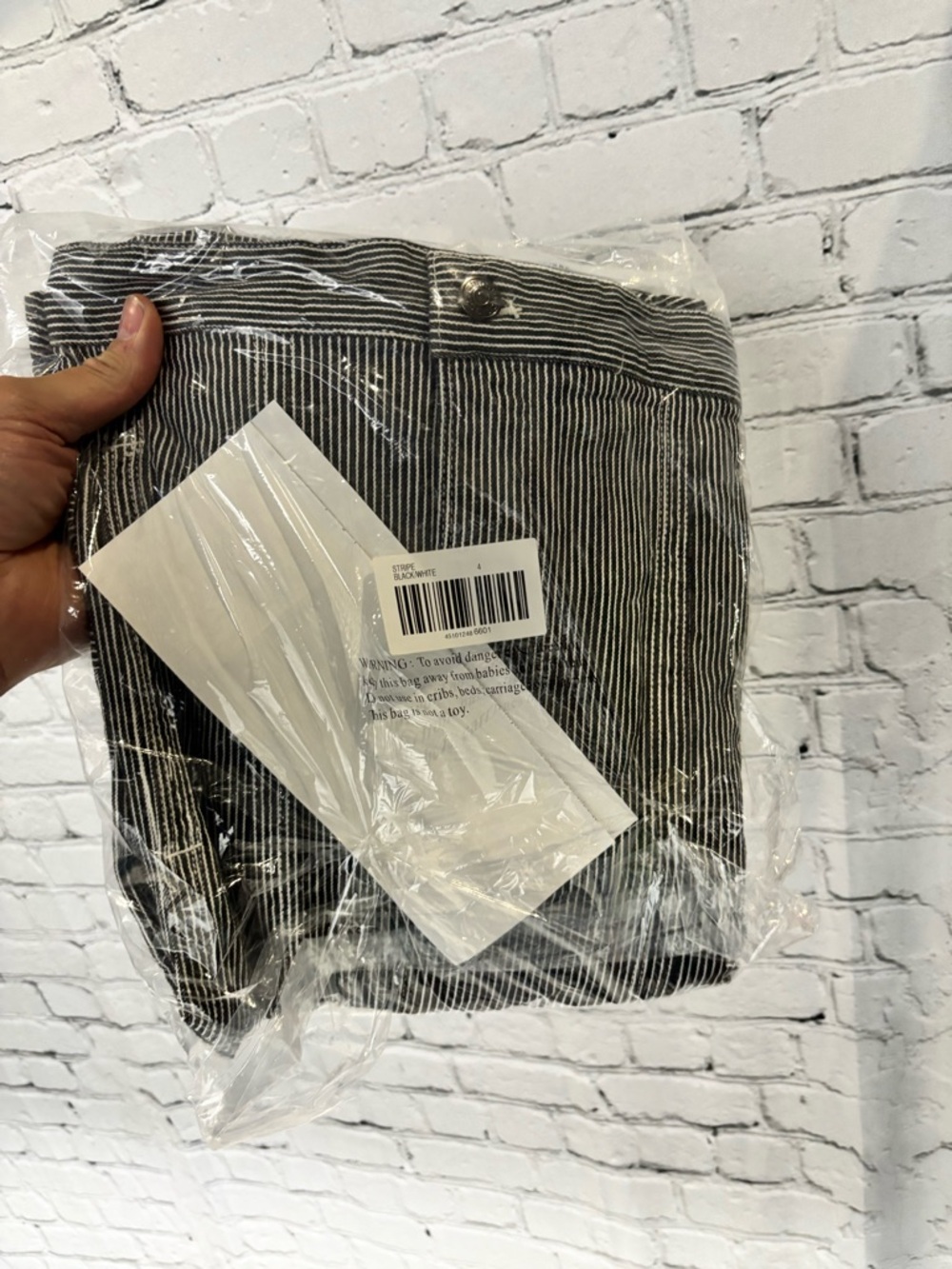 *New* CHICO’S Women’s Striped Black & White Stretch Denim - Size 4 - US 20/22 - Picture 8 of 8